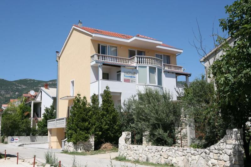 Villa Cezar Kastel Luksic Exterior photo