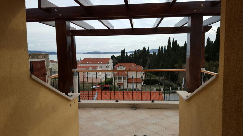 Villa Cezar Kastel Luksic Exterior photo